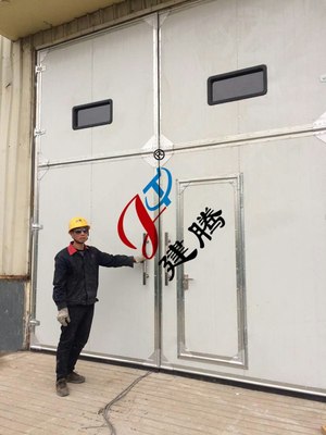 興化集團(tuán)廠房大門(mén)